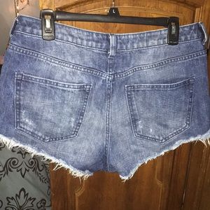 Divided denim shorts